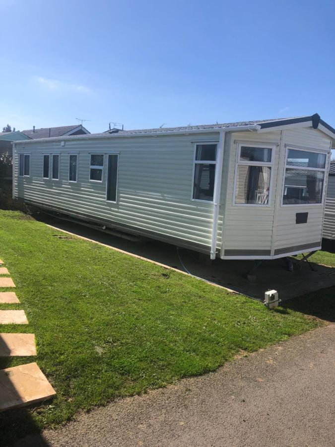 First Steps Caravan Rentals 桑当 外观 照片