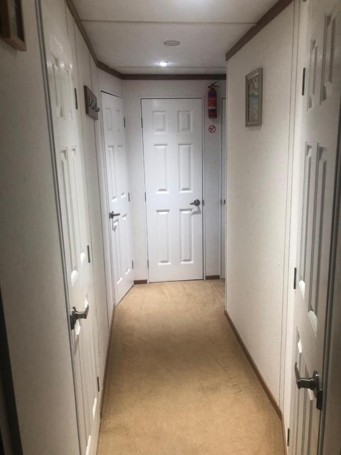 First Steps Caravan Rentals 桑当 外观 照片