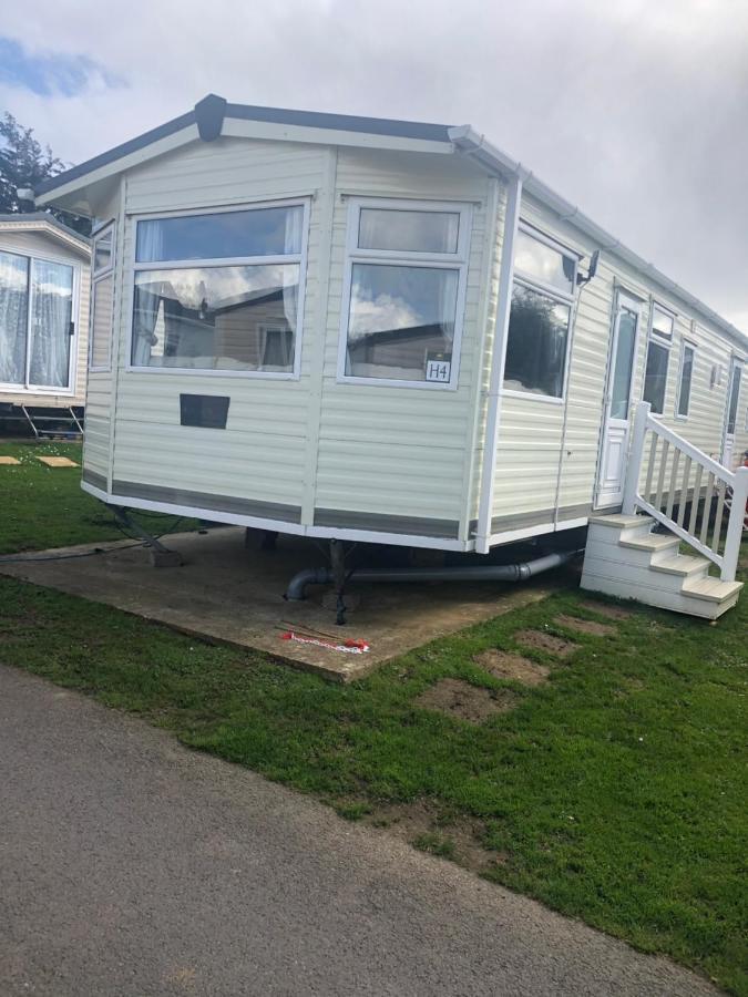 First Steps Caravan Rentals 桑当 外观 照片